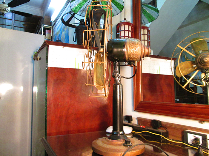 1910 - Italian Marelii Oscillating Antique Desk fan