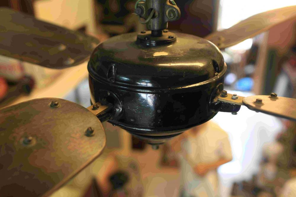 Ventilatore Antico da soffito Marelli - Boreale - 1930 Antique old electric fan