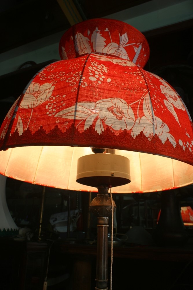 Saint - Petesrpug valentine Antique Reproduction Ray style micken floor lamp
