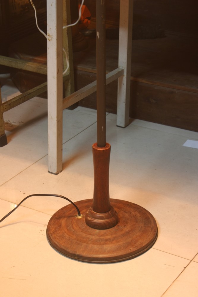 Eldshult floor lamp