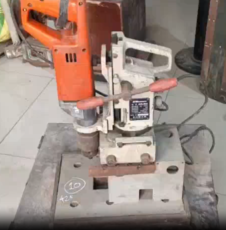 Máy gia công gỗ và sắt đã qua sử dụng 07