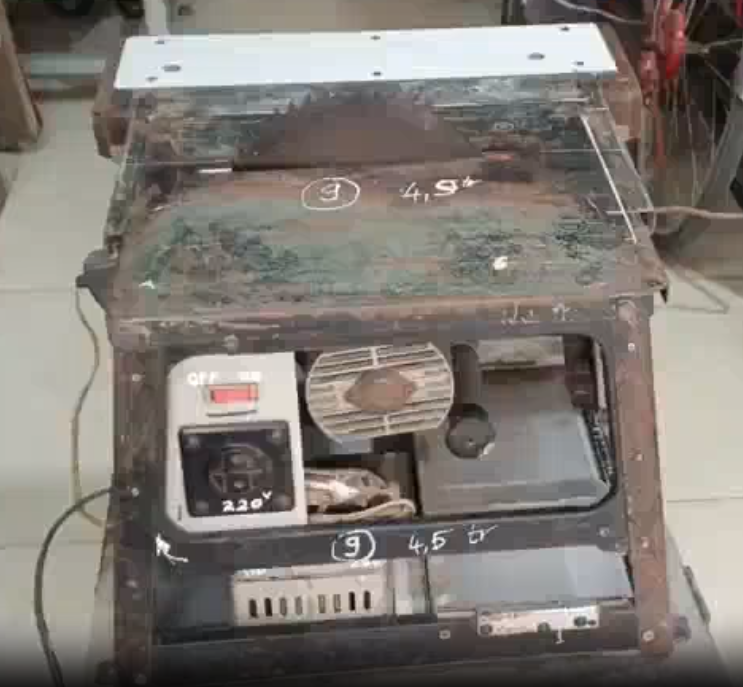 Máy gia công gỗ và sắt đã qua sử dụng (8)